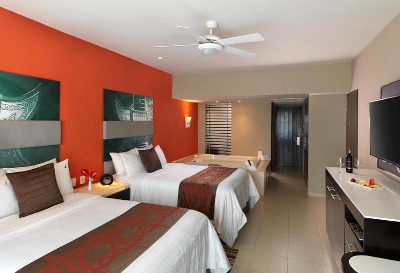 اتاق لوکس با چشم‌انداز استخر, Hard Rock Hotel Vallarta All Inclusive