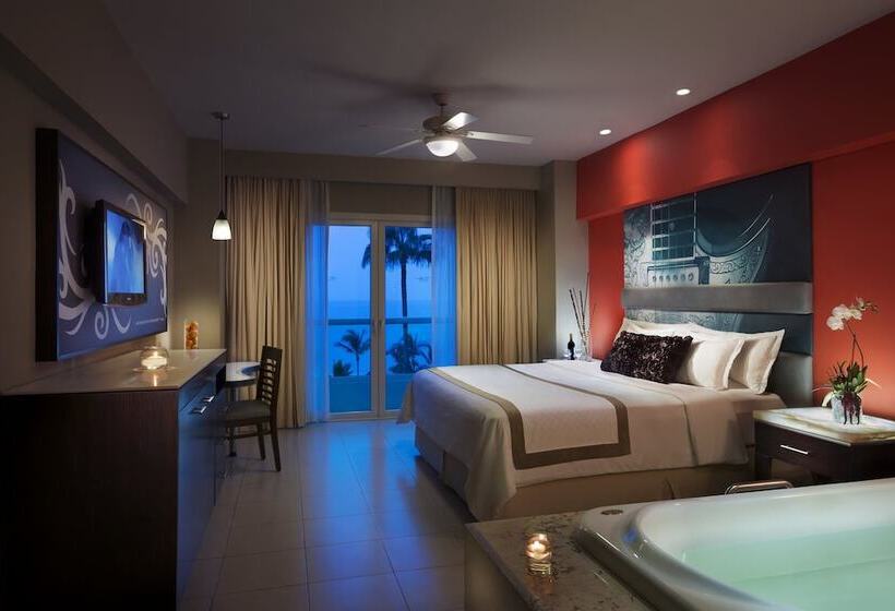 اتاق لوکس با چشم‌انداز دریا, Hard Rock Hotel Vallarta All Inclusive