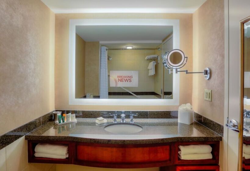 اتاق استاندارد با 2 تخت دوبل, Hilton Virginia Beach Oceanfront