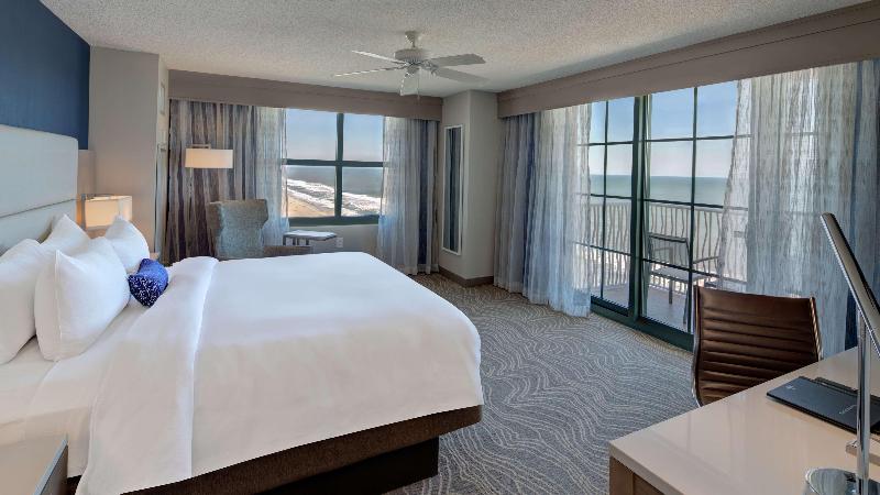اتاق سوپریور با چشم‌انداز دریا, Hilton Virginia Beach Oceanfront