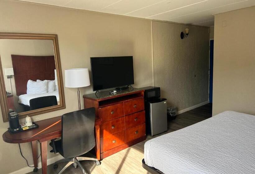 스탠다드 룸 킹사이즈 침대, Travelodge By Wyndham Aberdeen