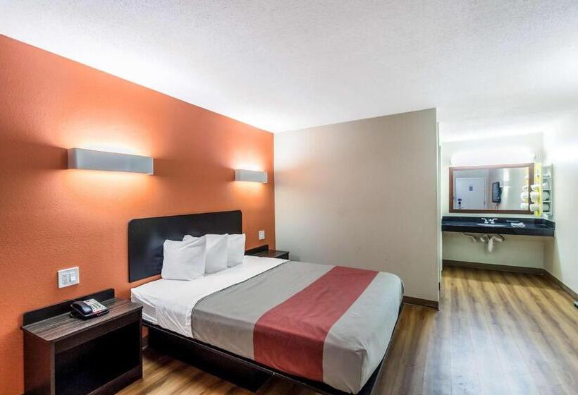 Стандартный Номер Кровать Кинг, Motel 6 New Brunswick