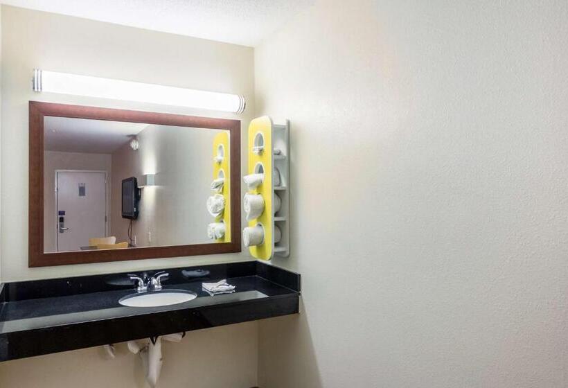 Номер Стандарт, Motel 6 New Brunswick