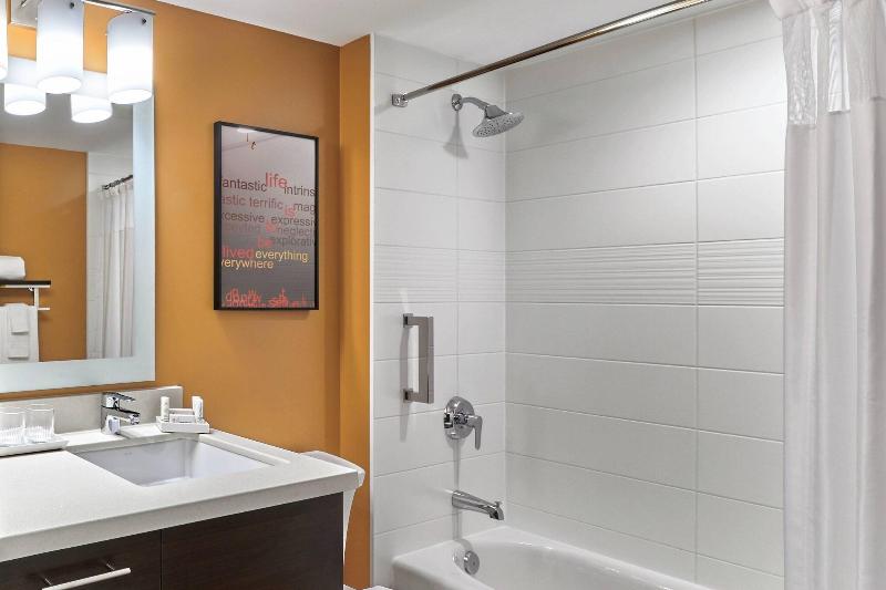 キングサイドベッドのスタンダードワンルーム, Towneplace Suites By Marriott Fort Mcmurray