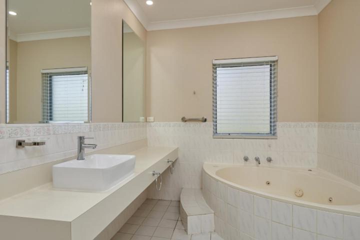 디럭스 스위트, Australian Homestead Motor Lodge