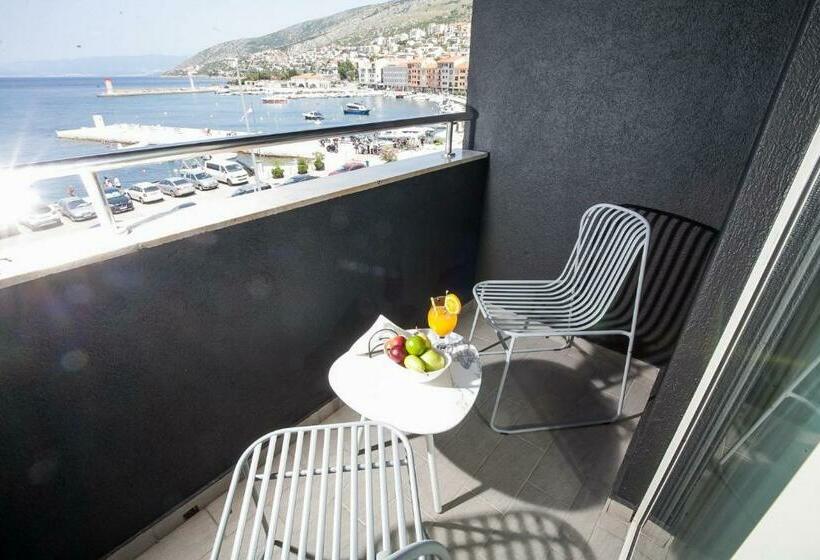 سوییت جونیور, Boutique Hotel Bura 45n