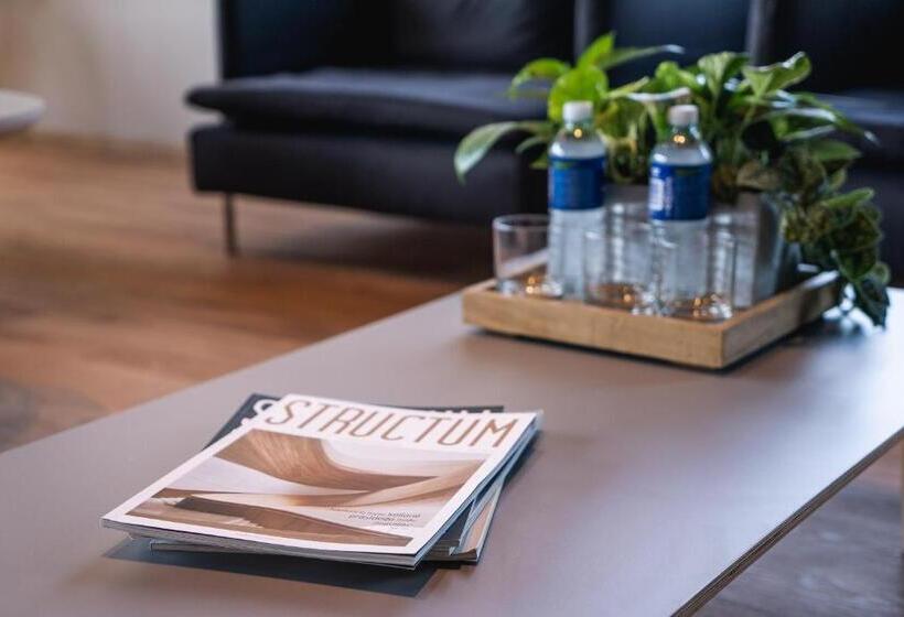 اتاق استاندارد, Light House Coliving