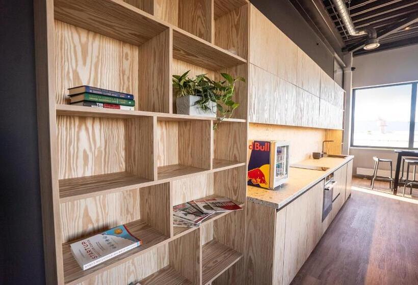اتاق استاندارد, Light House Coliving