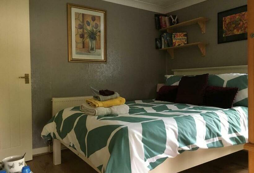 اتاق استاندارد با سرویس بهداشتی مشترک, Willow Barn