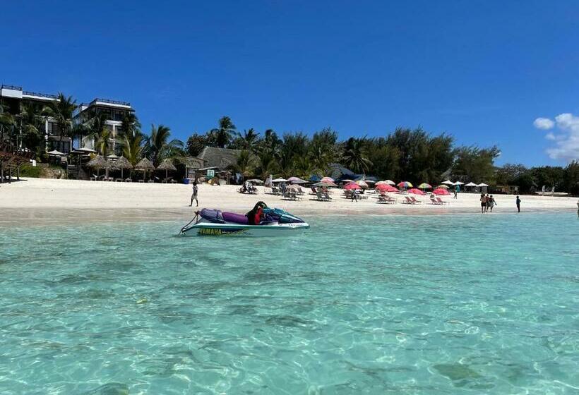 اتاق استاندارد با تراس, Max Hotel Nungwi