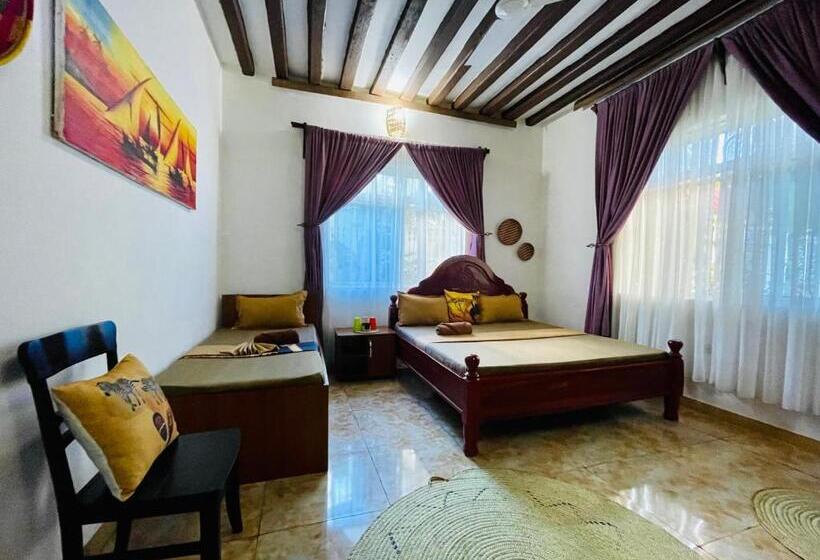 اتاق سوپریور با تخت بزرگ, Max Hotel Nungwi