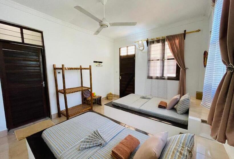 اتاق استاندارد با تراس, Max Hotel Nungwi