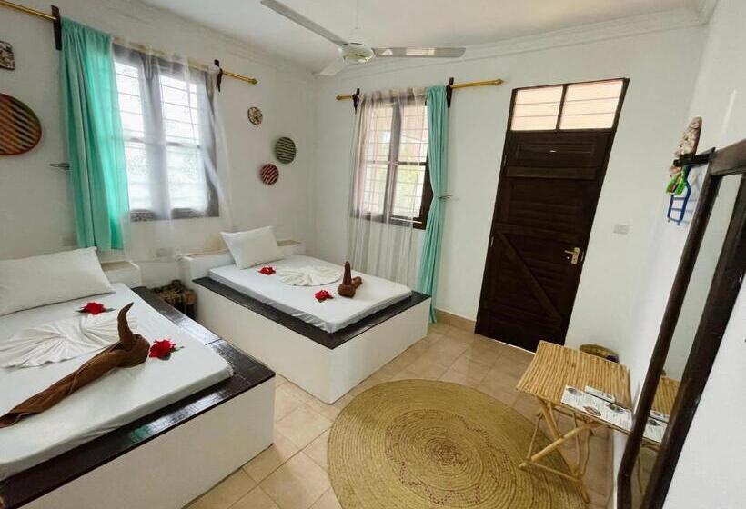 اتاق استاندارد با تراس, Max Hotel Nungwi