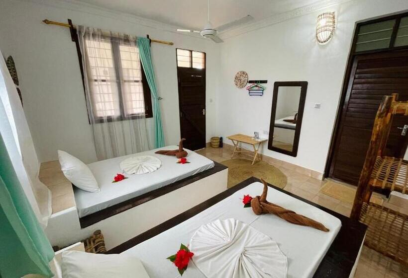 اتاق استاندارد با تراس, Max Hotel Nungwi