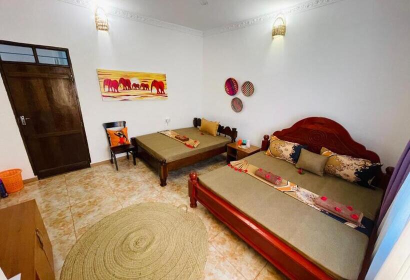اتاق خانوادگی, Max Hotel Nungwi