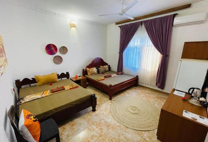 اتاق خانوادگی, Max Hotel Nungwi