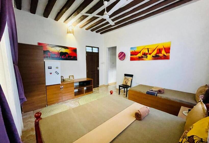 اتاق سوپریور با تخت بزرگ, Max Hotel Nungwi