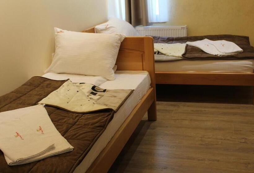 اتاق لوکس چهار تخته, Vila Madera Pribojska Banja