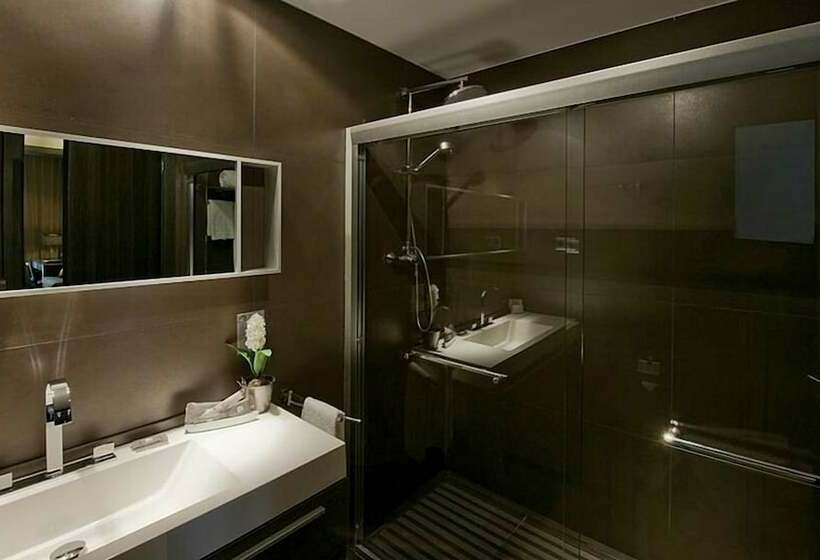 Номер Superior, Constanza