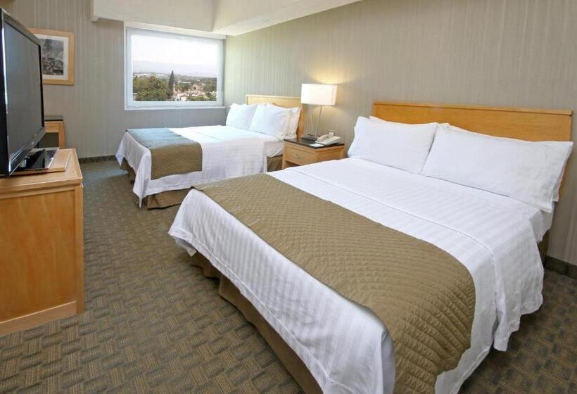 ２ダブルベッドのスタンダードルーム, Holiday Inn Cuernavaca, An Ihg