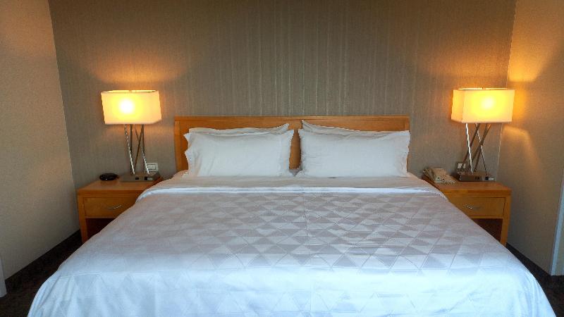 キングサイズベッドのスイートルーム, Holiday Inn Cuernavaca, An Ihg