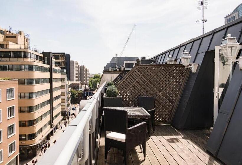 Quarto Deluxe com Terraço, The Chamberlain