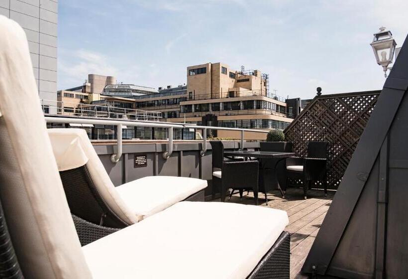 Quarto Deluxe com Terraço, The Chamberlain