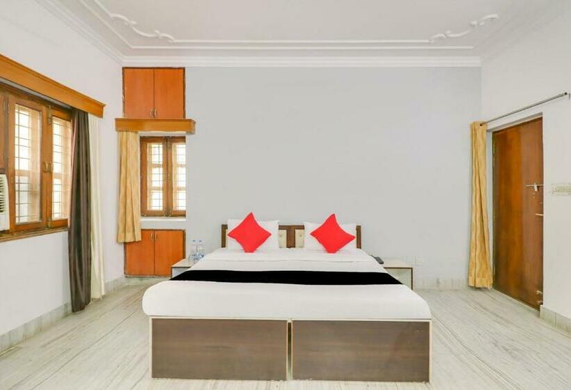 Номер Superior Кровать Кинг, Capital O 76417 Heritage House