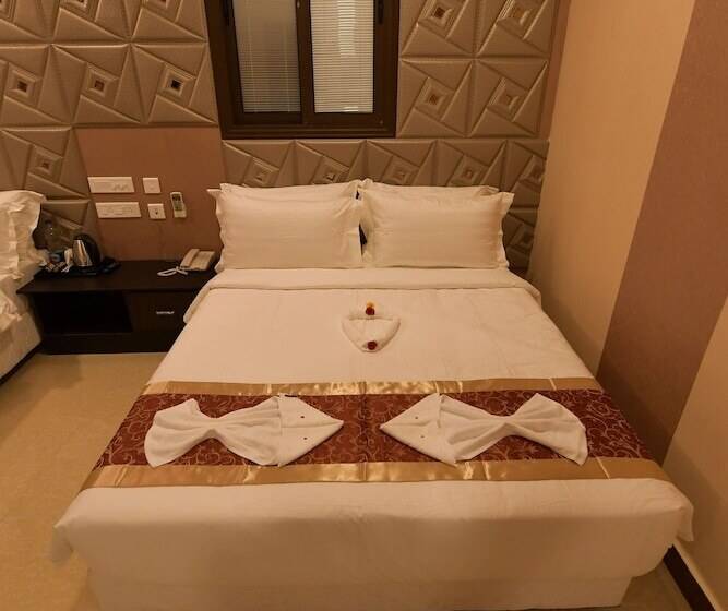 Deluxe Room, Sampath
