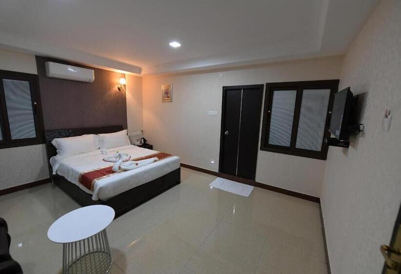 Superior Room, Sampath