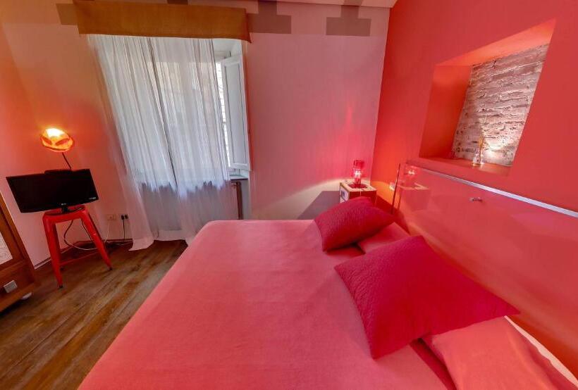 سوییت خانوادگی, Sestosenso Suites