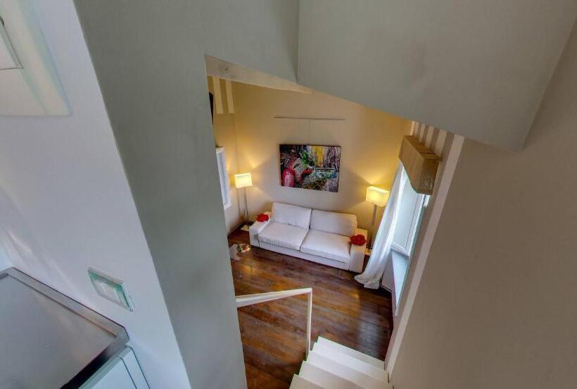 سوییت خانوادگی, Sestosenso Suites