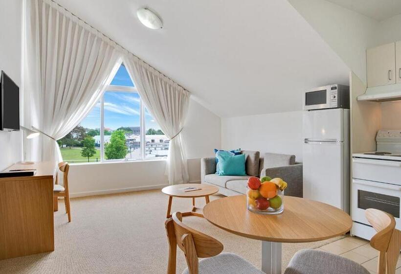 Апартаменты 1 Спальня, Aligned Corporate Residences Williamstown