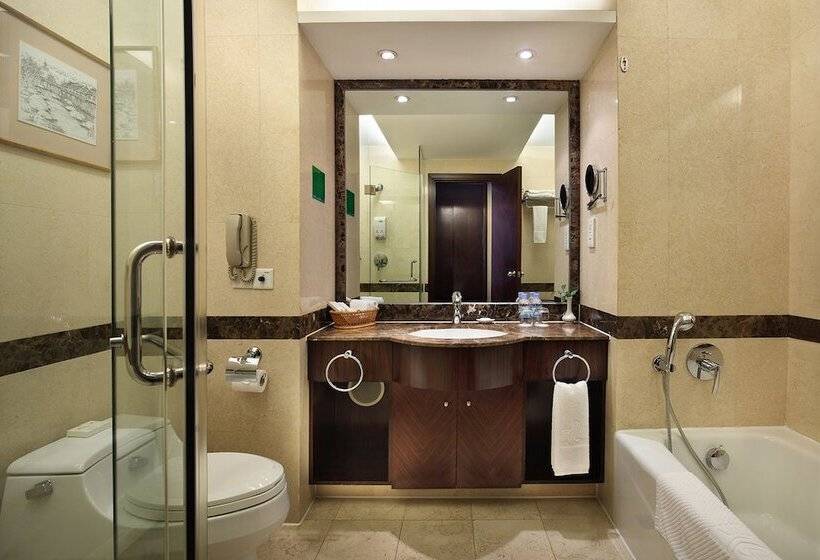 Номер Deluxe Вид на Озеро, Lijiang Waterfall Hotel Guilin