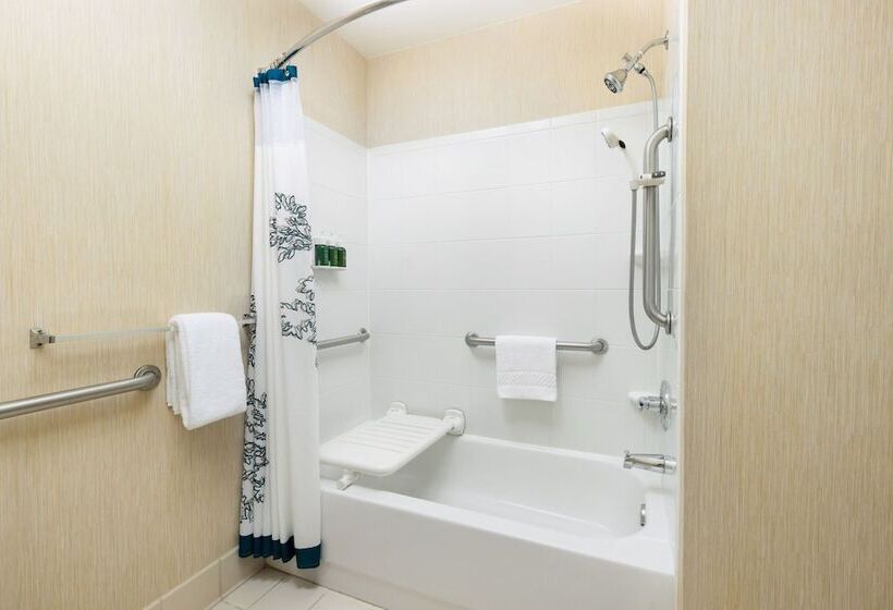 Люкс 2 Спальни, Residence Inn Des Moines West At Jordan Creek Town Center