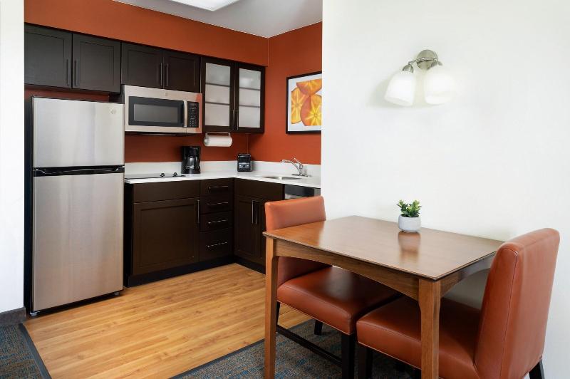 Студио Стандарт Кровать Кинг, Residence Inn Des Moines West At Jordan Creek Town Center