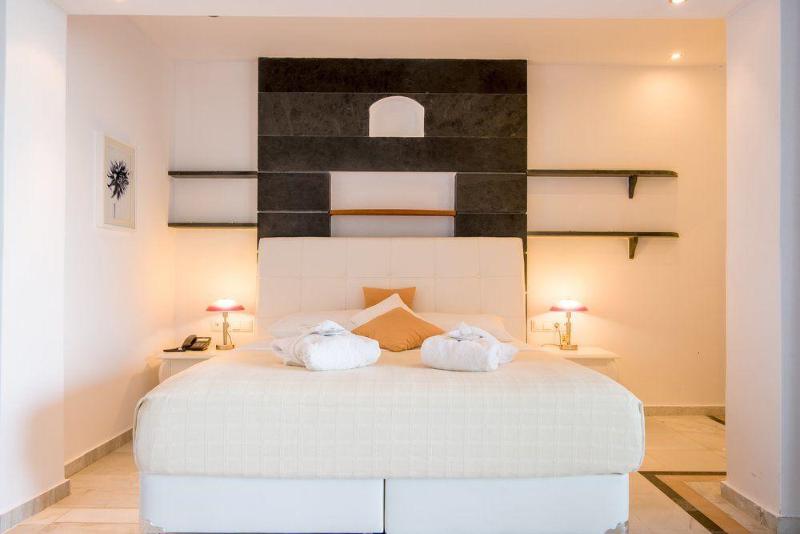 سوییت جونیور, Antinea Suites Hotel & Spa