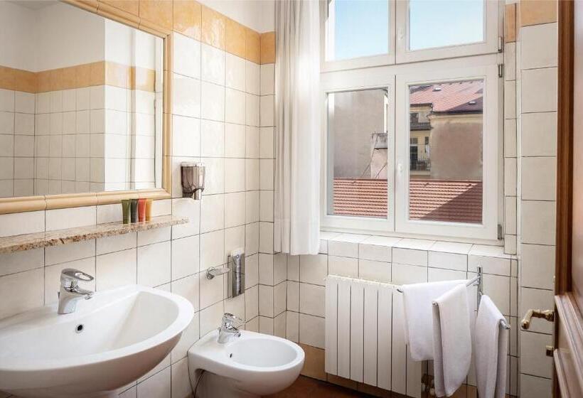 Quarto Superior, Caesar Prague
