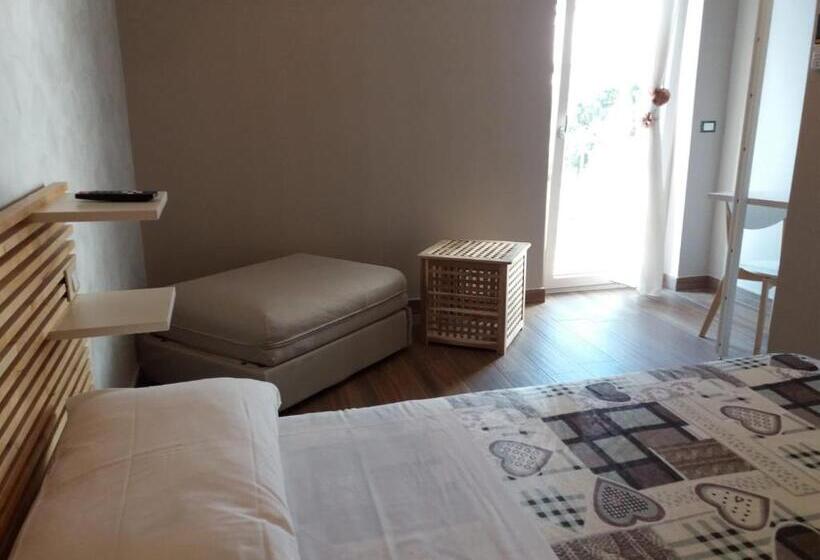 اتاق استاندارد با تخت بزرگ, A.j. B&b
