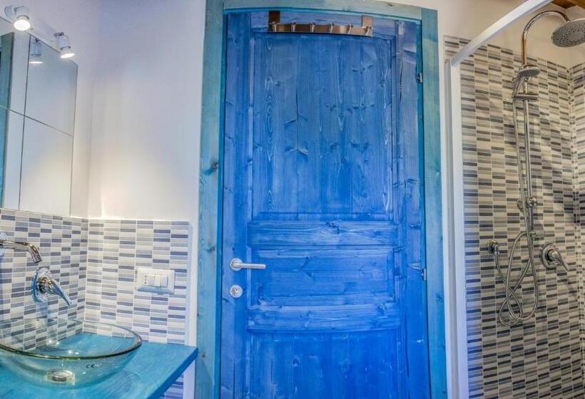 Четырехместный Номер Стандарт Вид на Море, Borgo Marino Suite B&b