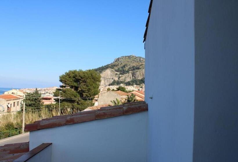 Четырехместный Номер Стандарт Вид на Море, Borgo Marino Suite B&b