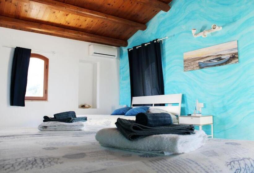 Четырехместный Номер Стандарт Вид на Море, Borgo Marino Suite B&b