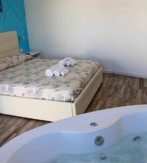 バスタブ付きスタンダードルーム, Borgo Marino Suite B&b