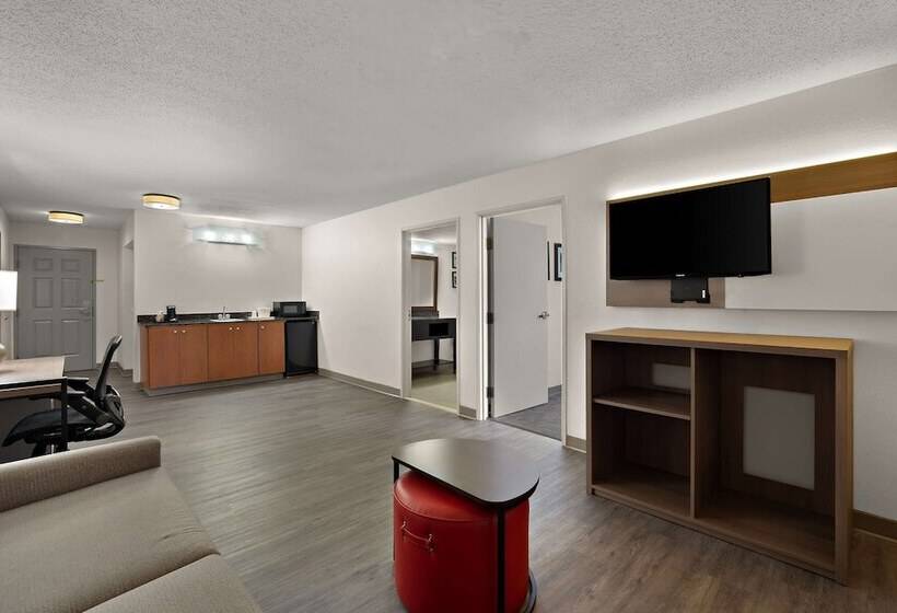 스위트, Comfort Inn & Suites Santee I95