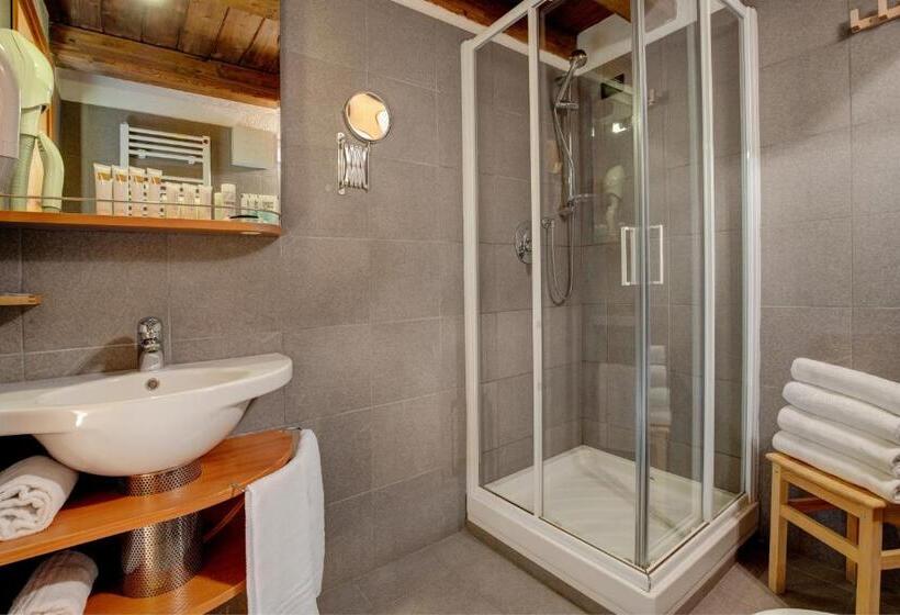 Номер Стандарт, Ih Hotels Courmayeur Mont Blanc
