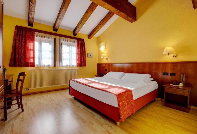 Номер Стандарт, Ih Hotels Courmayeur Mont Blanc