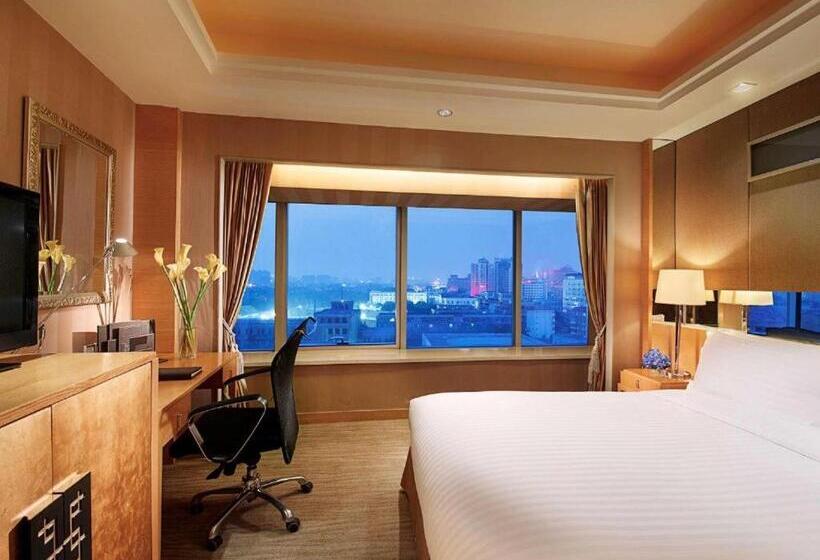 Полулюкс, Sofitel Xian On Renmin Square