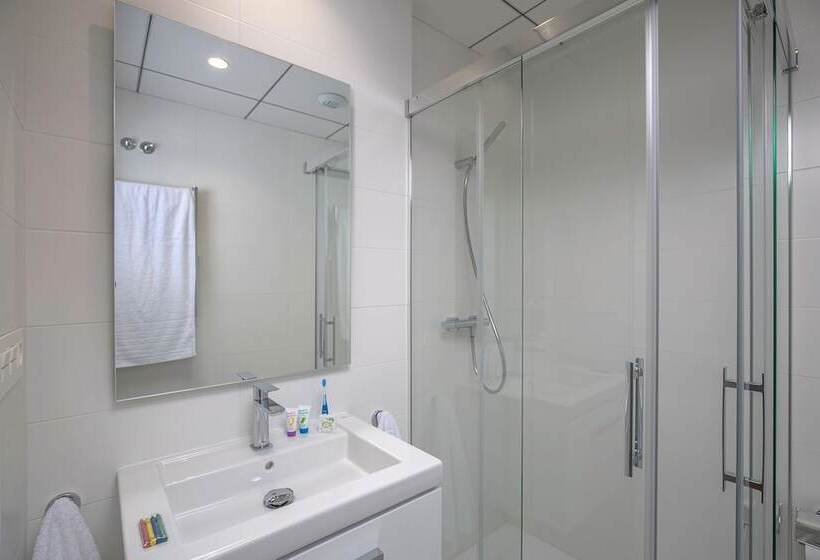 آپارتمان 2 خوابه با چشم‌انداز دریا, Blue Line Apartment