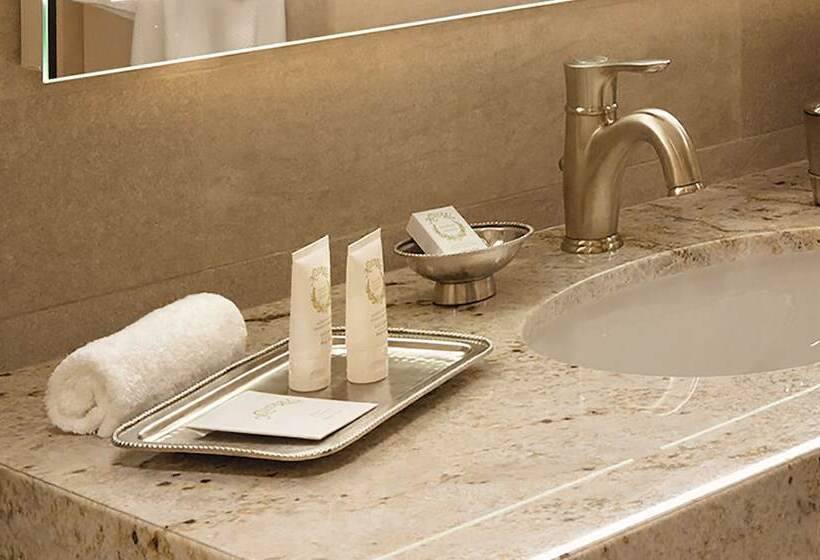 اتاق استاندارد برای معلولان, Luskin