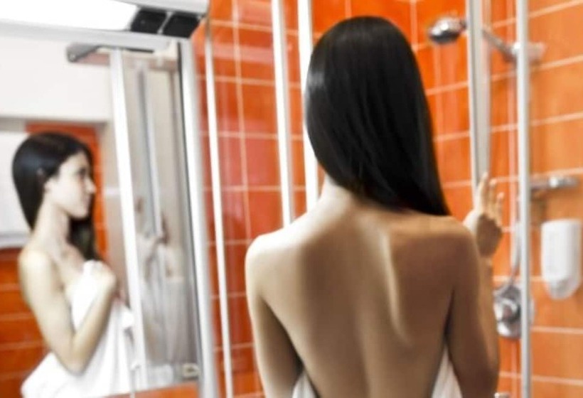 اتاق استاندارد چهار تخته, Europa